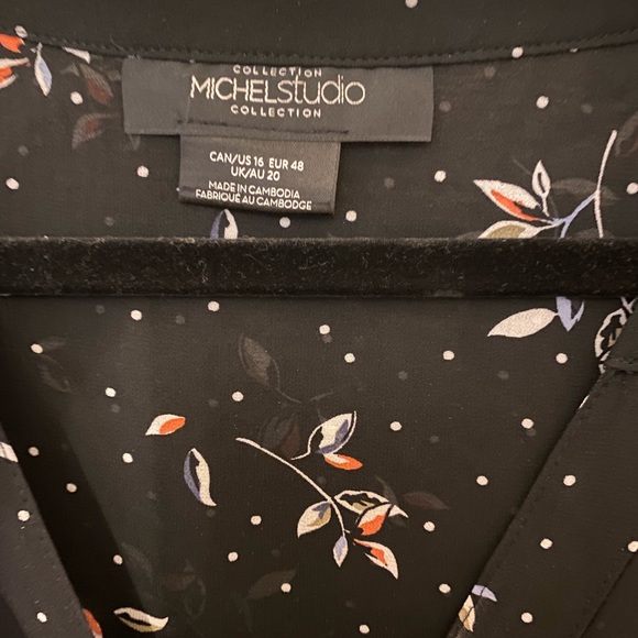 Women’s Blouse - Picture 3 of 3